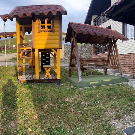 Bee House Поляниця Апартаменти Bukovel Exterior foto
